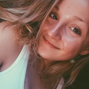 Meet your Posher, Lily